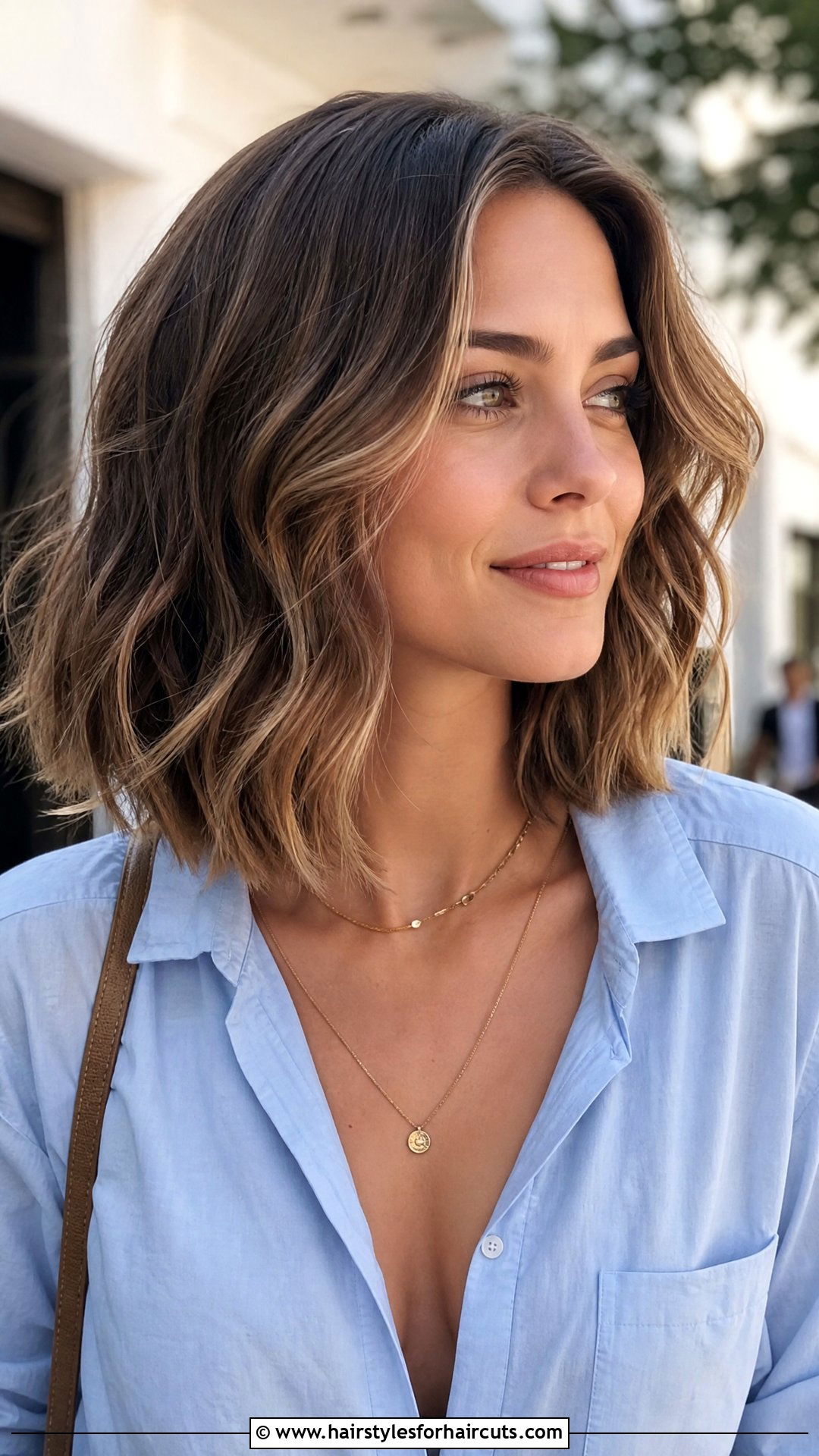 Wavy Lob - 25 easy hairstyles for medium hair for work - 25 easy hairstyles for medium hair for work