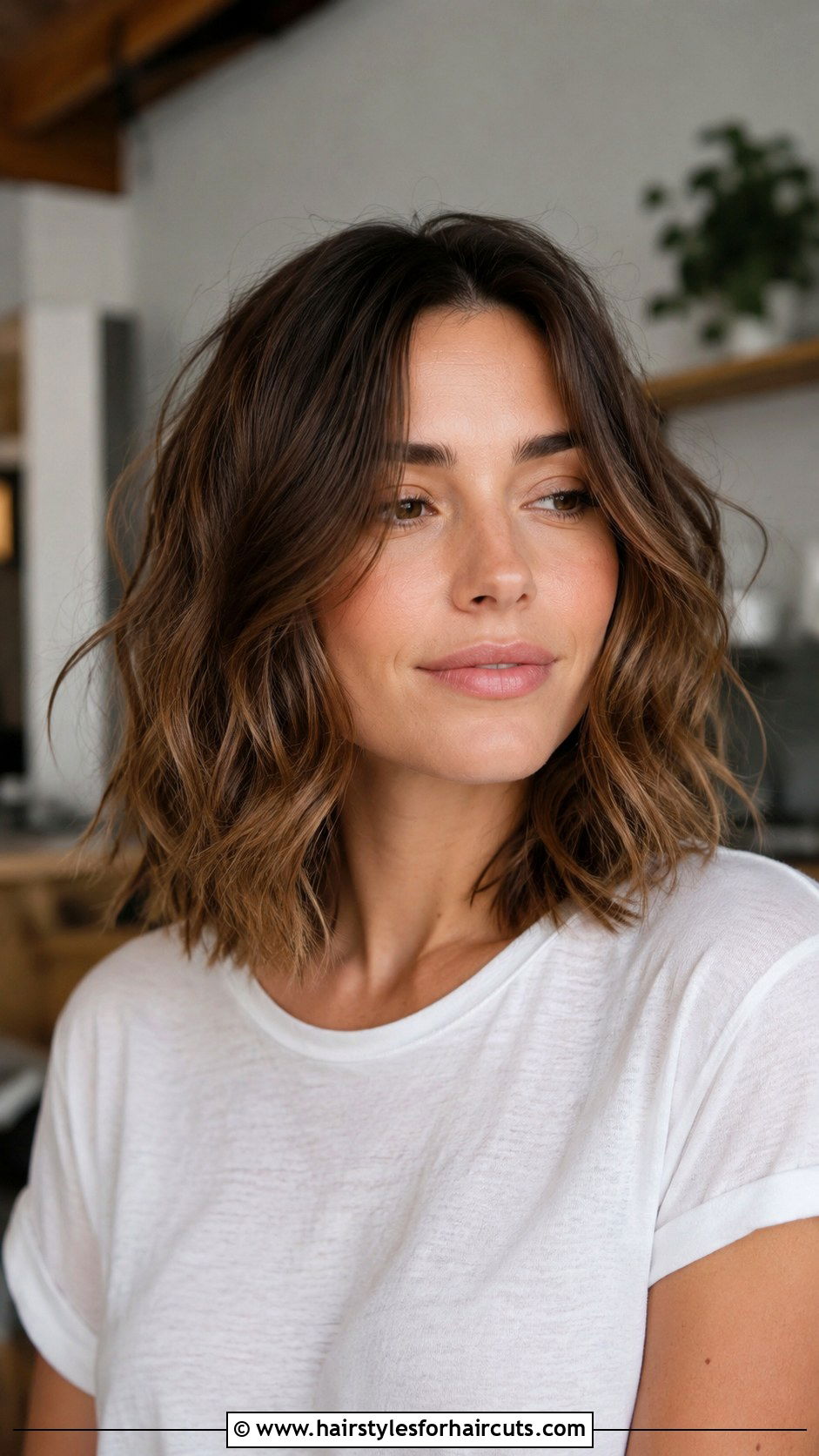 Wavy Lob - 25 haircuts for oblong faces - 25 haircuts for oblong faces