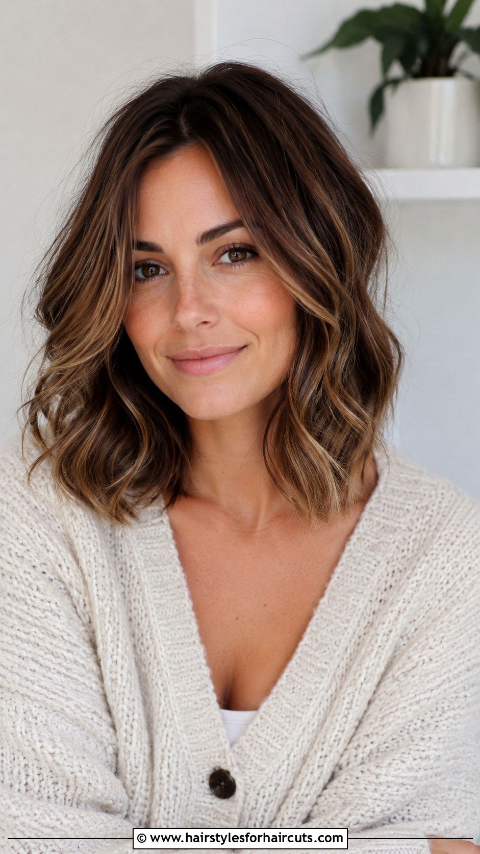 Wavy Lob - 25 aesthetic hairstyles for short hair - 25 aesthetic hairstyles for short hair