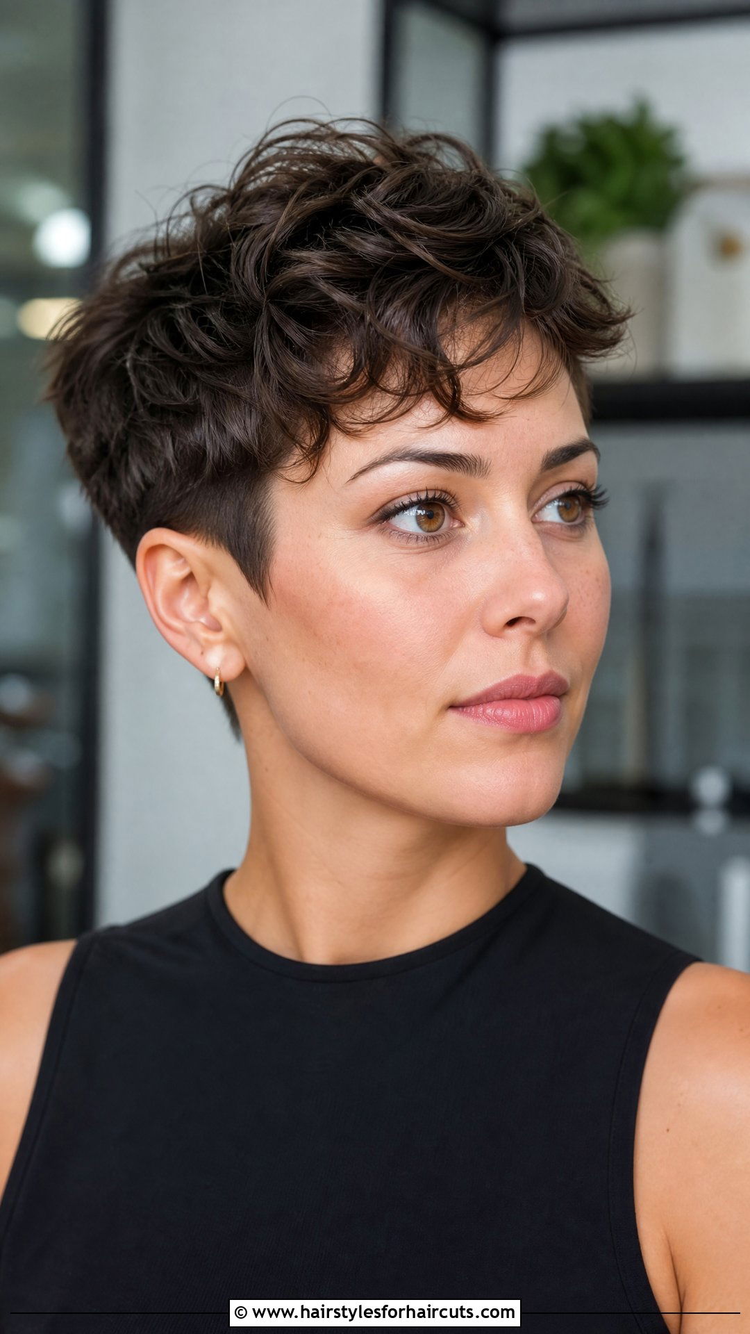Wavy Pixie Cut - 25 wave haircuts - 25 wave haircuts