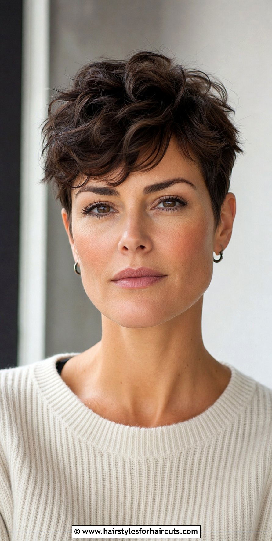 Wavy Pixie Hairstyle For Square Faces - 25 hairstyles for square faces - 25 hairstyles for square faces