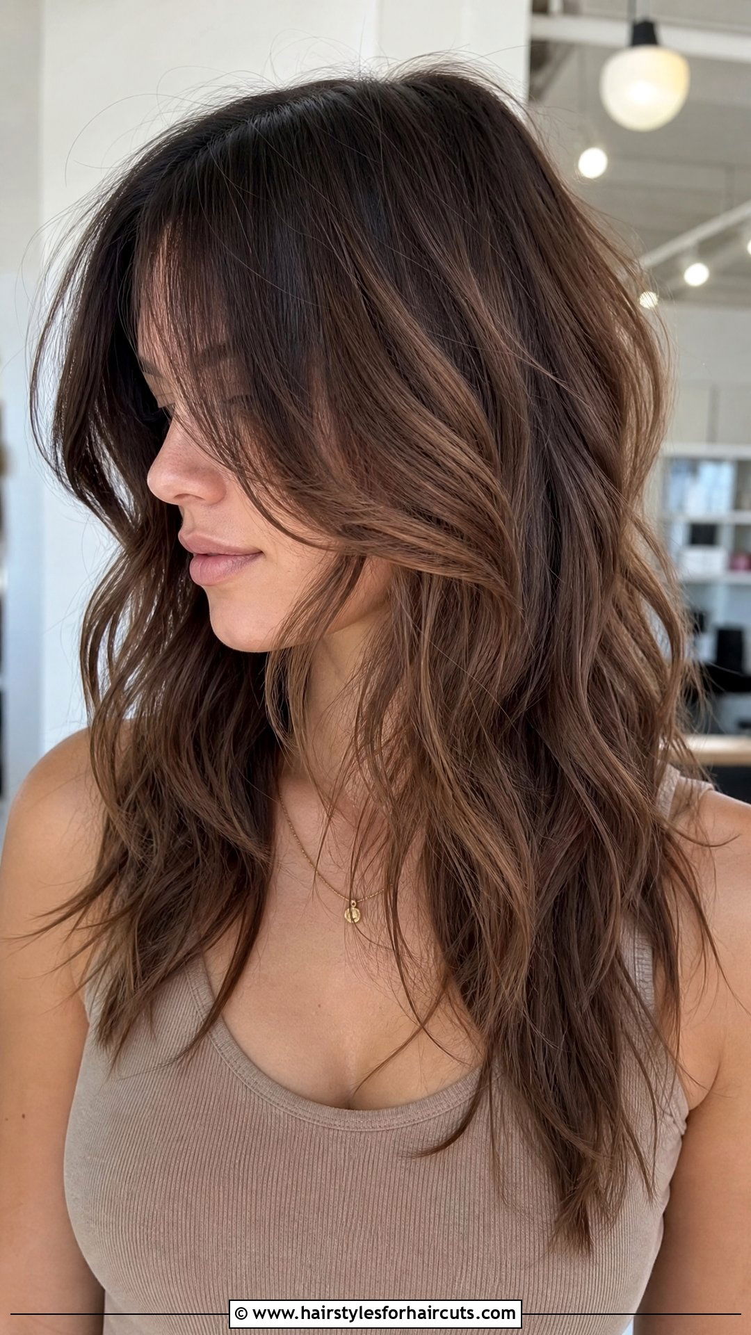 Wavy Razor Cut Haircut - 25 women haircuts for wavy hair - 25 women haircuts for wavy hair