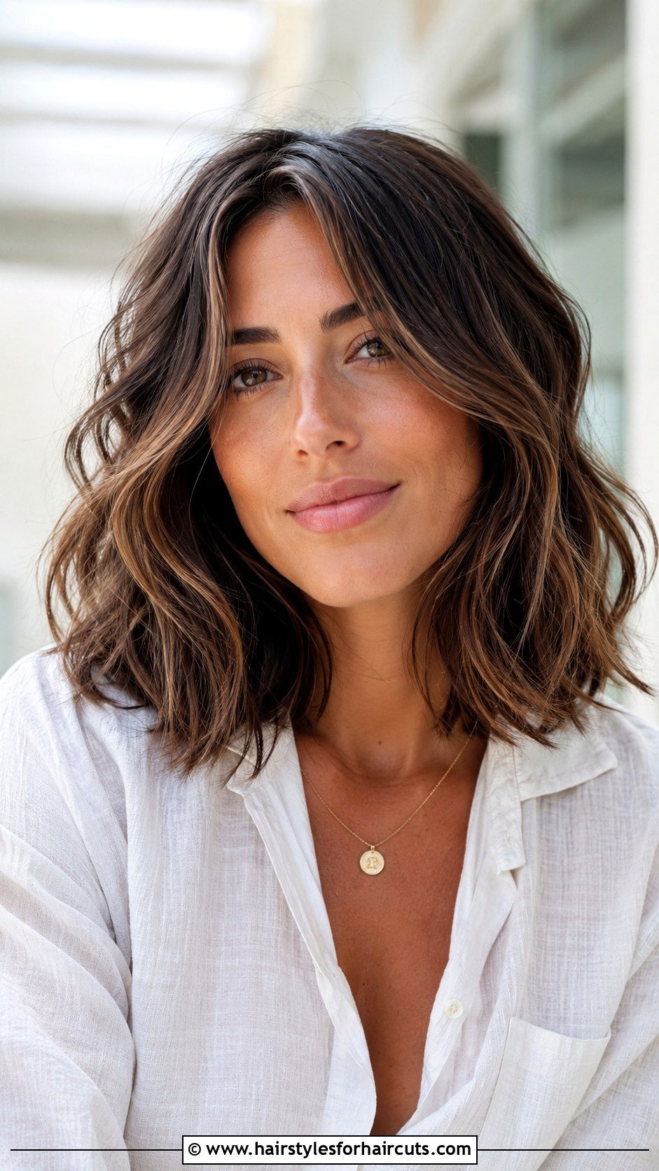 Wavy Razor Cut Lob - 25 hairstyles for wavy hair women - 25 hairstyles for wavy hair women