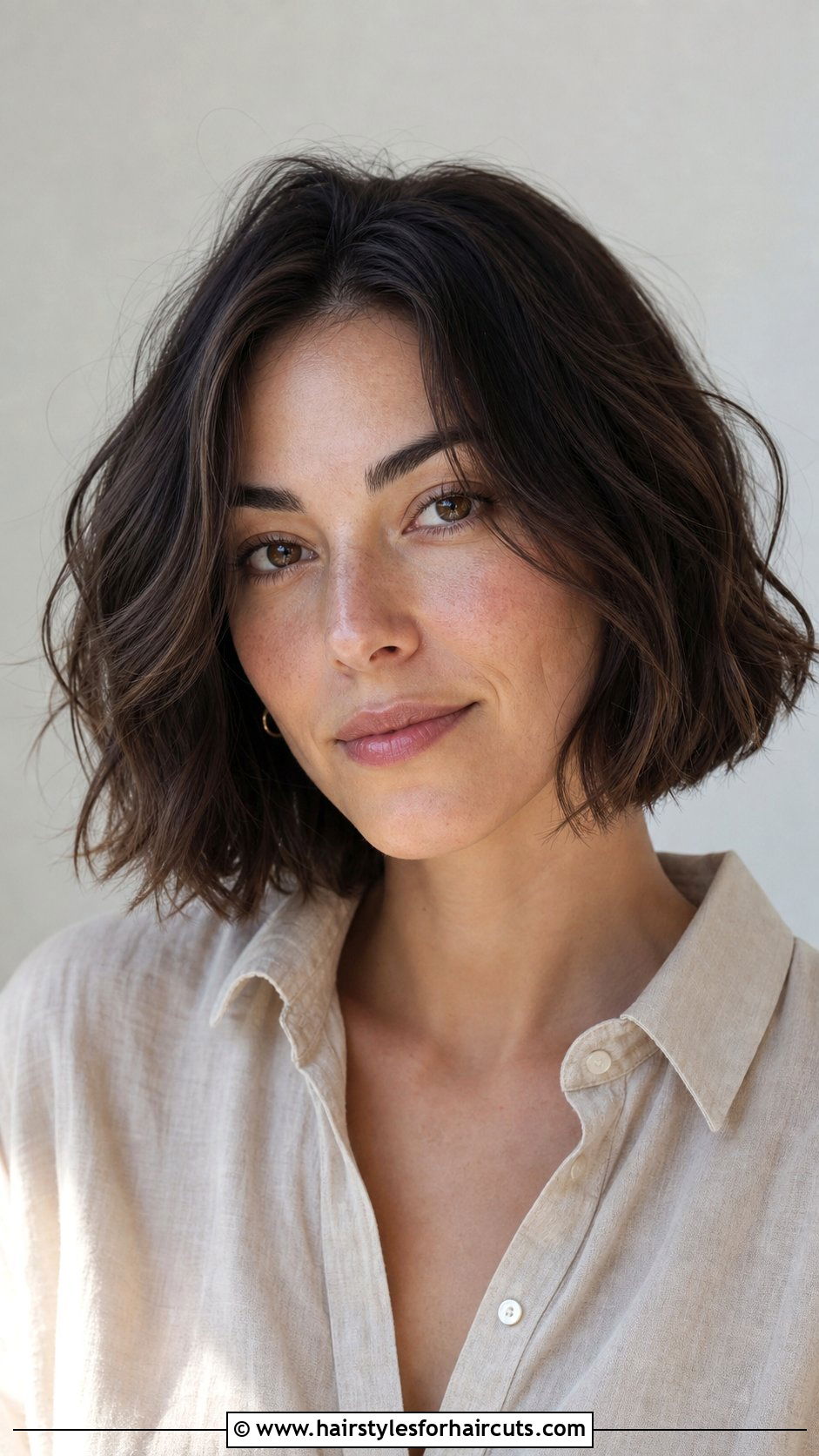 Wavy Rounded Bob - 25 rounded bob haircuts for fine hair - 25 rounded bob haircuts for fine hair