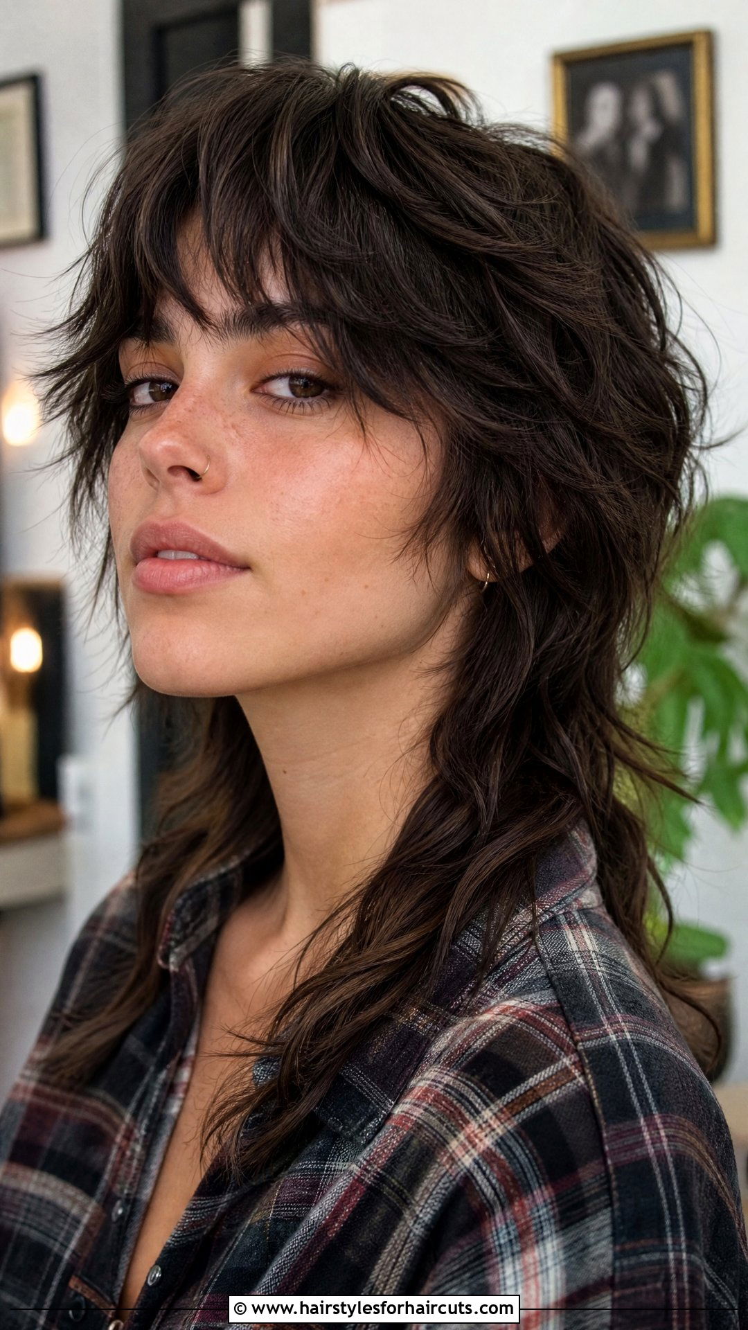 Wavy Wolf Cut For Women - 25 women haircuts for wavy hair - 25 women haircuts for wavy hair