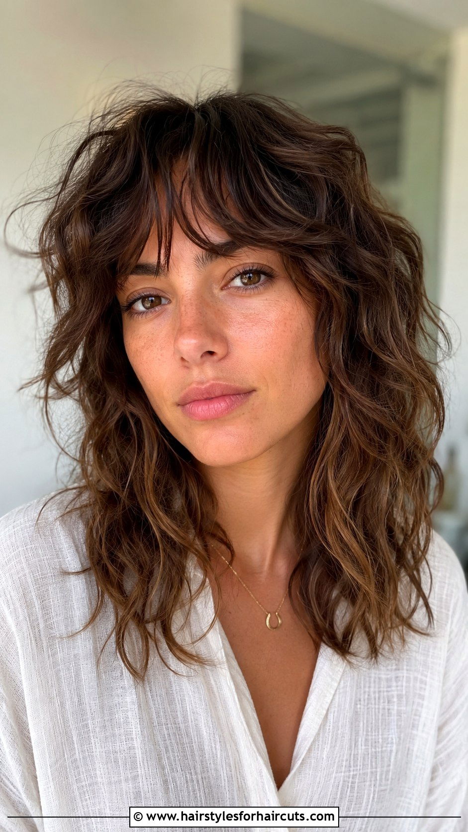 Wavy Wolf Cut with Bangs - 25 wolf bang haircuts - 25 wolf bang haircuts