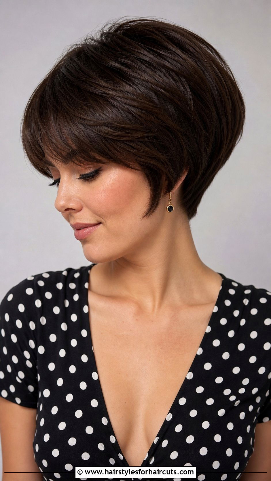 Wedge Cut Haircut - 25 haircuts styles for thin straight hair - 25 haircuts styles for thin straight hair