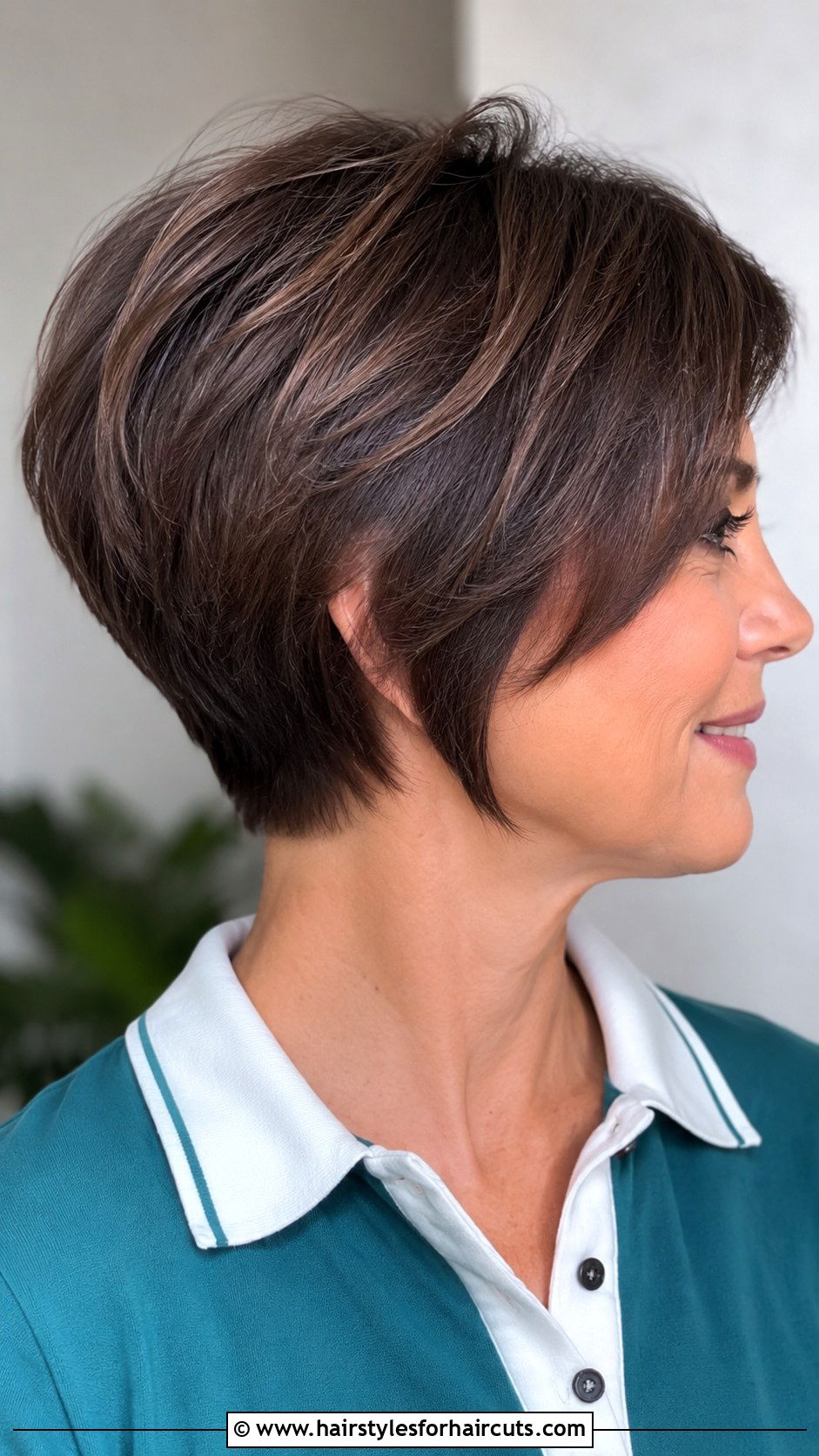 Wedge Cut Haircut - 25 low maintenance haircuts for thick straight hair - 25 low maintenance haircuts for thick straight hair