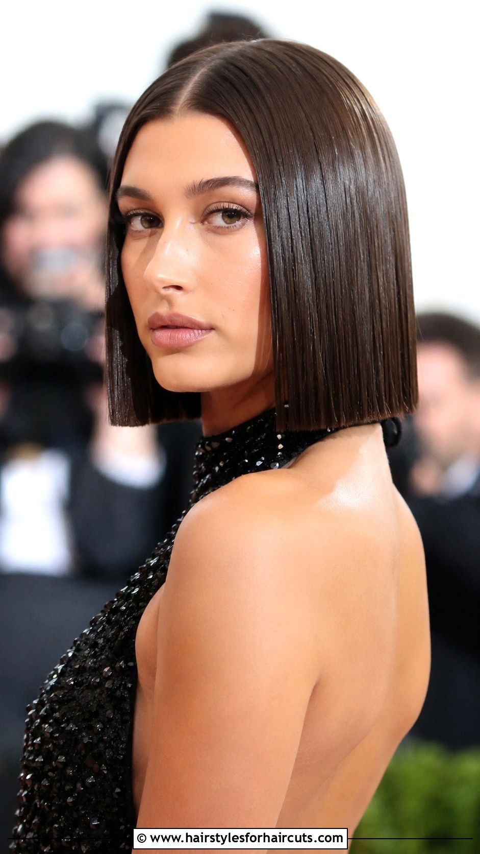 Wet Look Blunt Bob - 25 wet hairstyles for short hair - 25 wet hairstyles for short hair