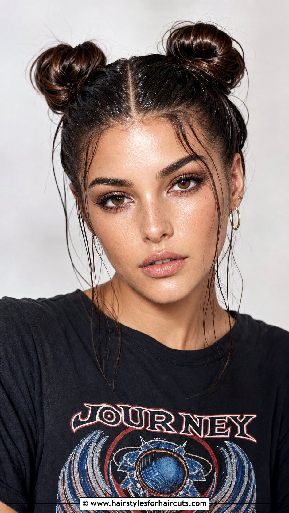 Wet Look Space Buns - 25 wet look hairstyles for black hair - 25 wet look hairstyles for black hair