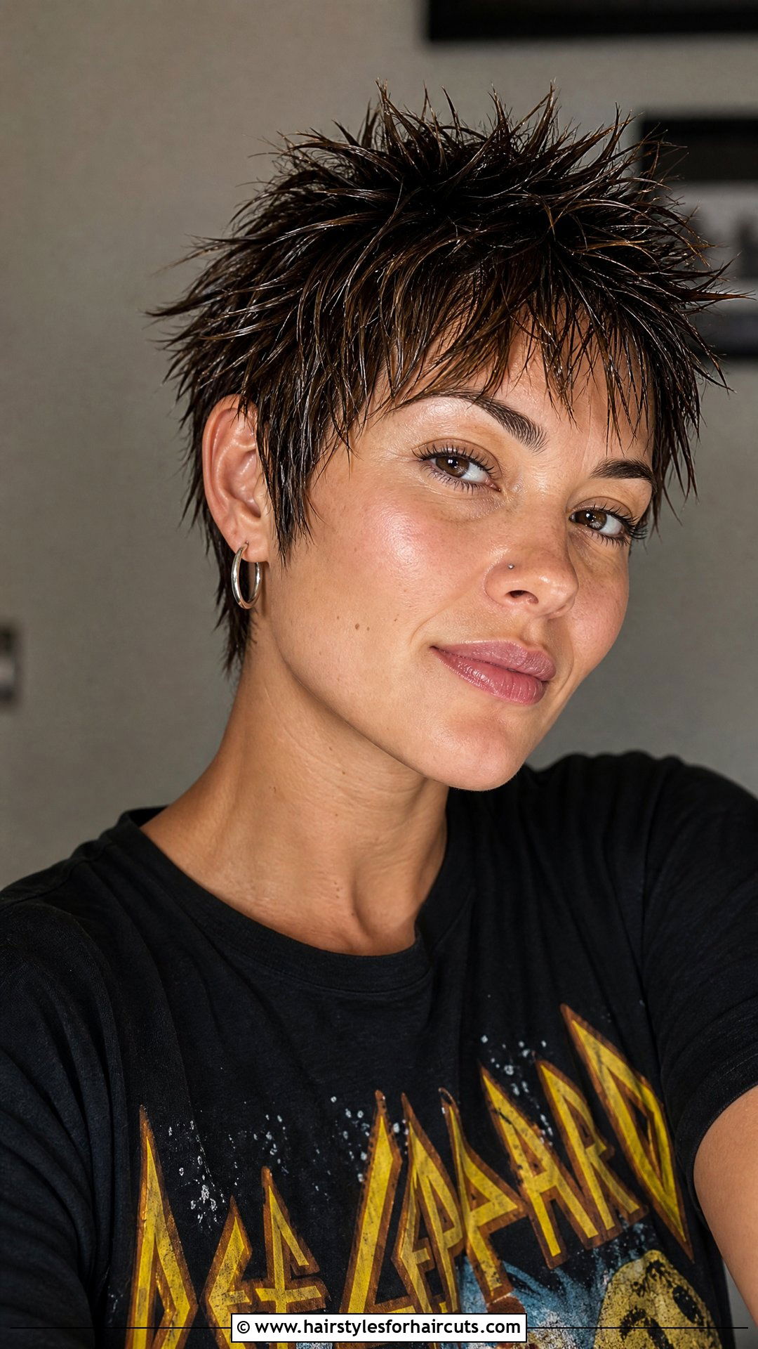 Wet Spiky Hair - 25 wet hairstyles - 25 wet hairstyles