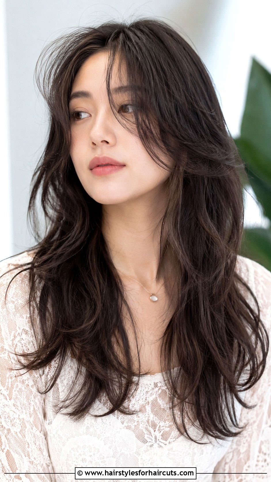 Wispy Layered Cut - 25 hairstyles to hide thinning hair - 25 hairstyles to hide thinning hair