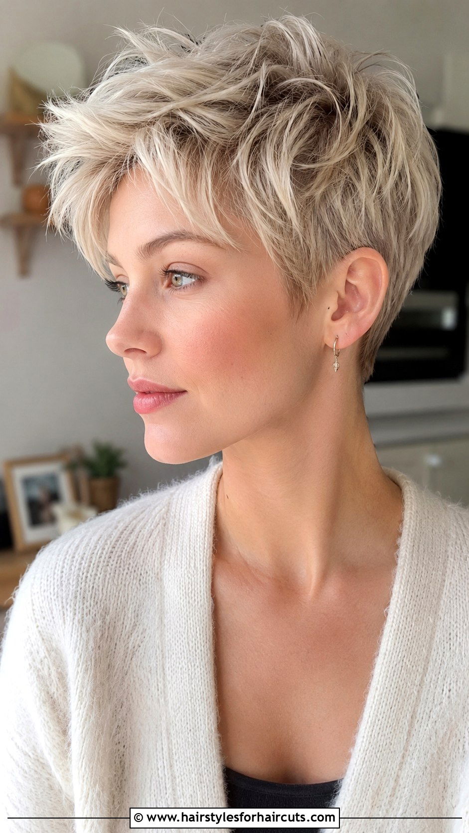 Wispy Pixie Haircut - 25 cool haircuts for thin hair - 25 cool haircuts for thin hair
