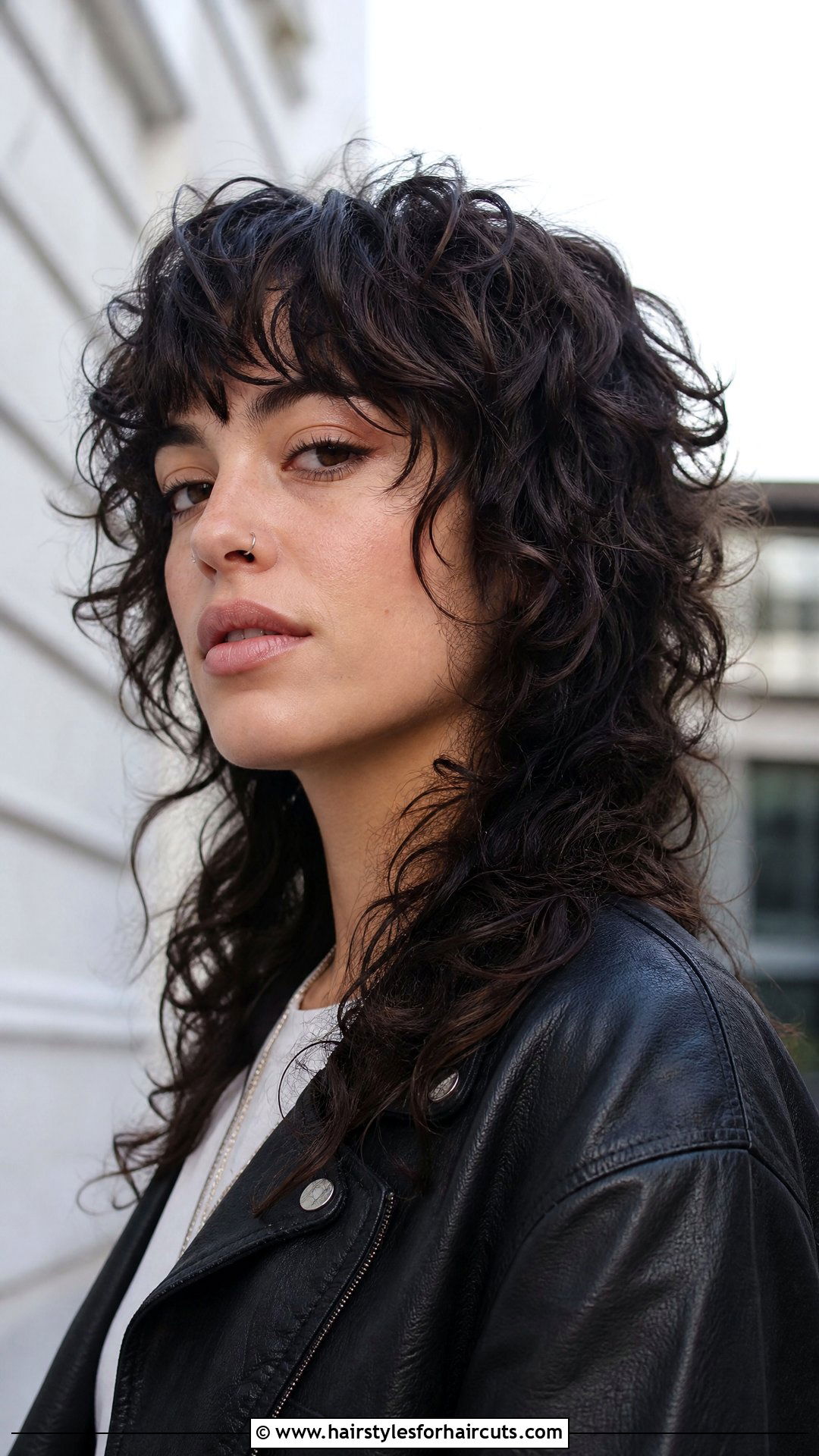 Wolf Cut Curly Hair With Bangs - 25 hairstyles with bangs for curly hair - 25 hairstyles with bangs for curly hair