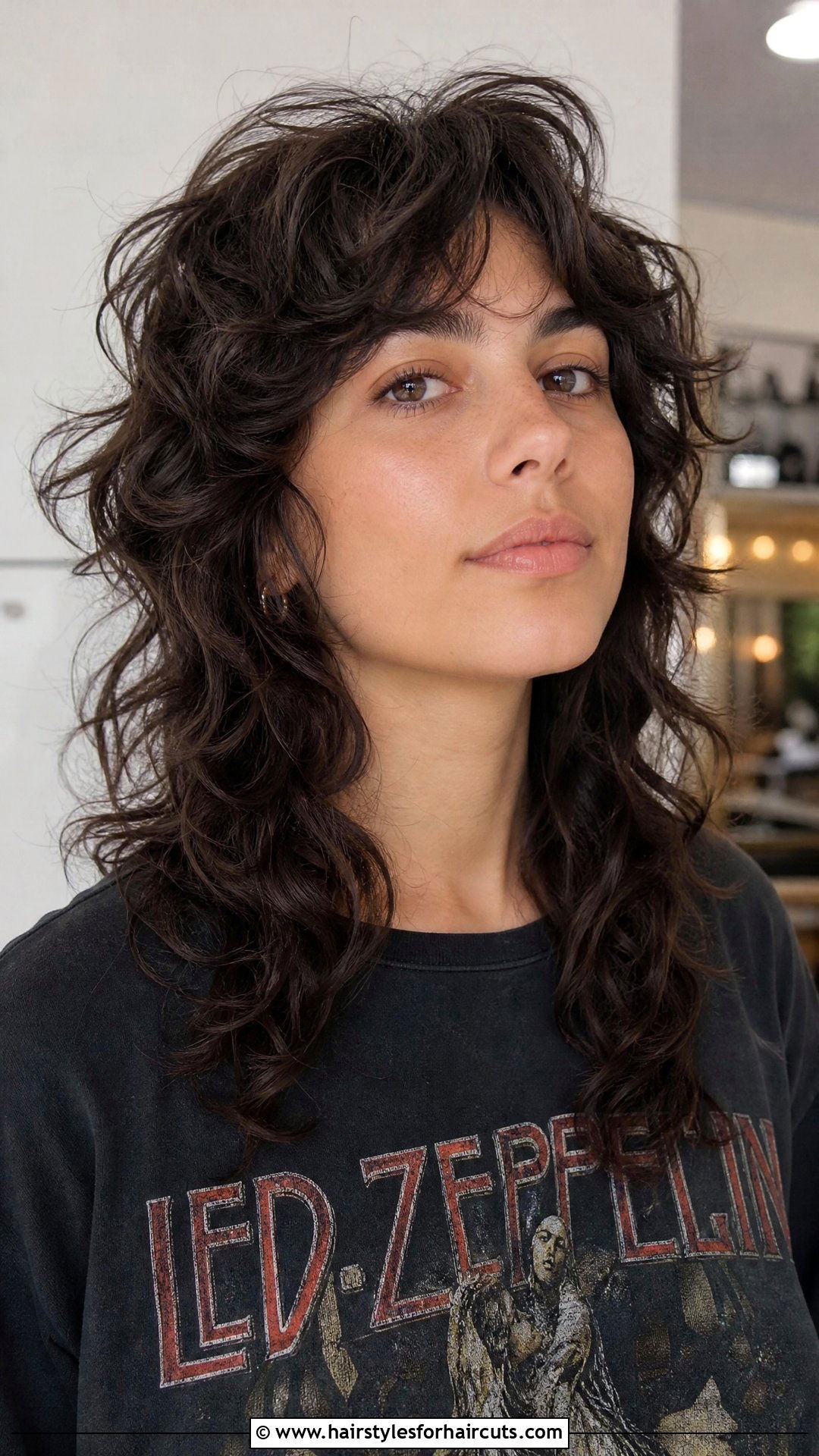 Wolf Cut For Semi Curly Hair - 25 haircuts for semi curly hair female - 25 haircuts for semi curly hair female