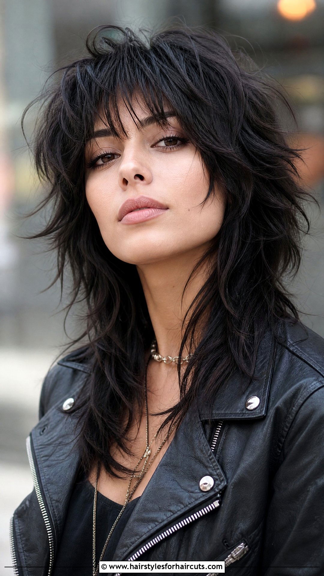 Wolf Cut Haircut - 25 female haircuts styles - 25 female haircuts styles