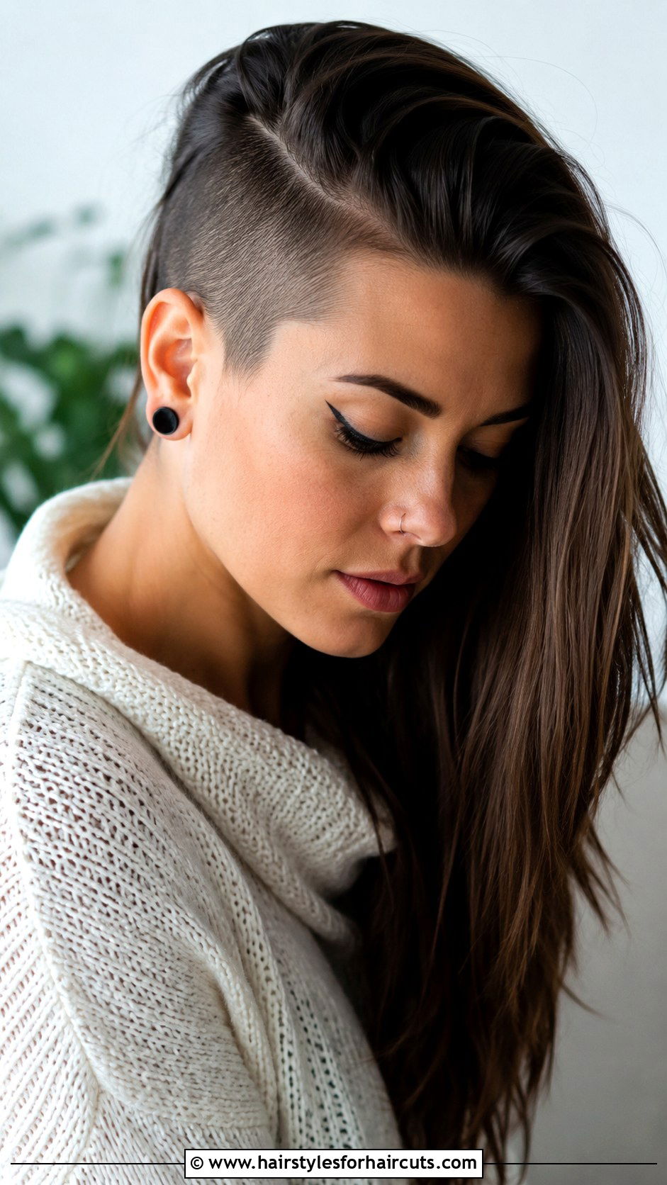 Wolf Cut With Shaved Sides - 25 hairstyles with shaved sides - 25 hairstyles with shaved sides
