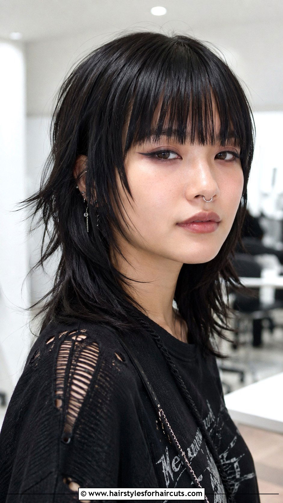 Wolf Cut with Blunt Bangs - 25 wolf bang haircuts - 25 wolf bang haircuts