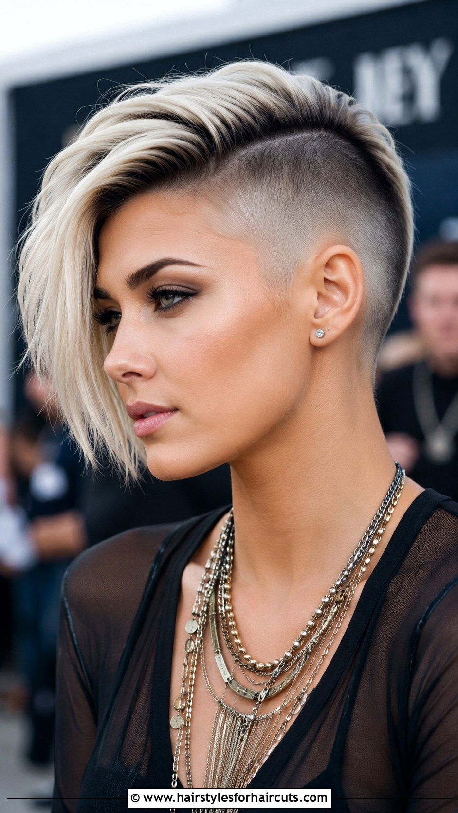 Y2K Undercut Short Hair - 25 y2k hairstyles for short hair - 25 y2k hairstyles for short hair